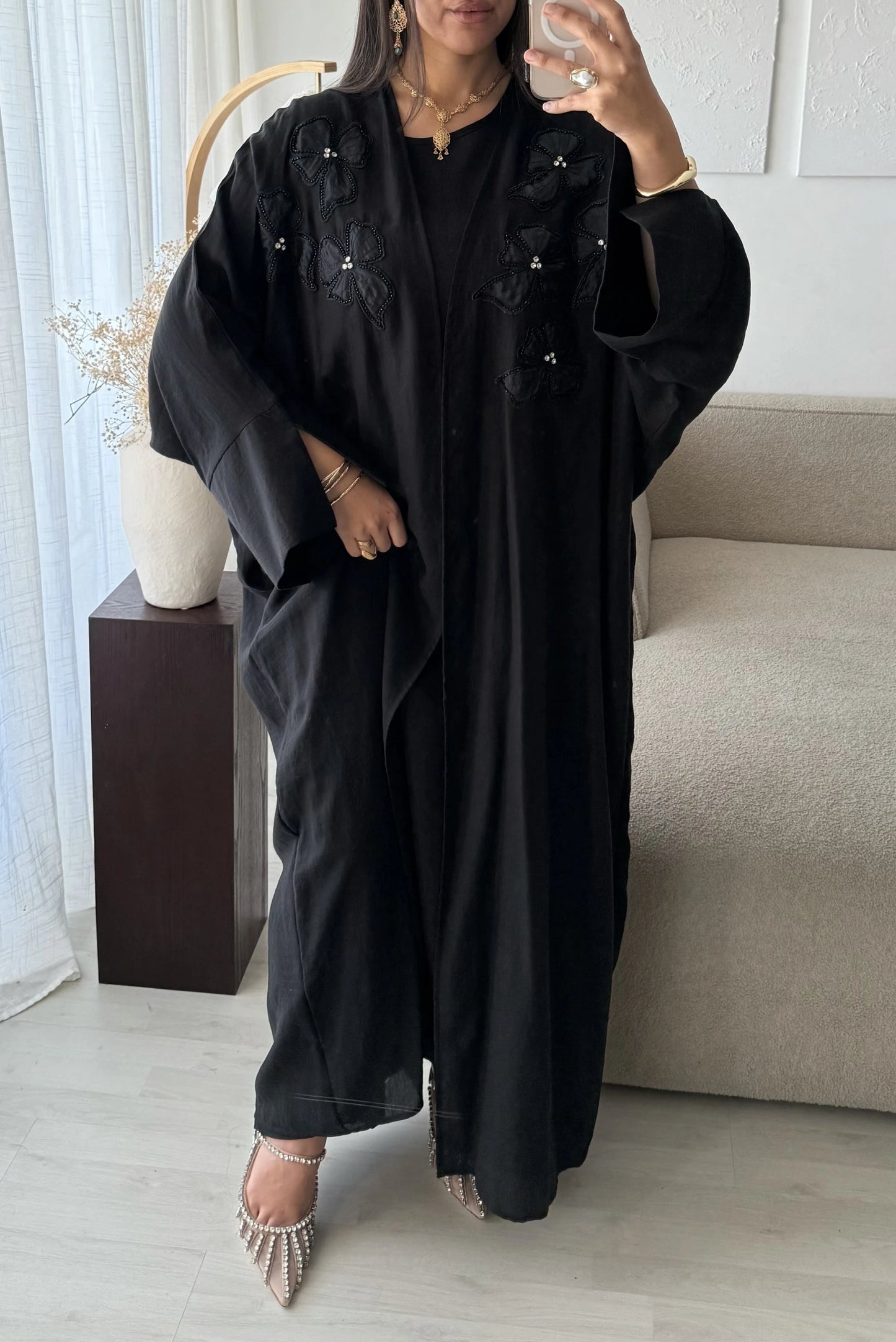Abaya ensemble 2 pièces kimono et robe bretelle large avec broderie fleur perlées et manche fendu