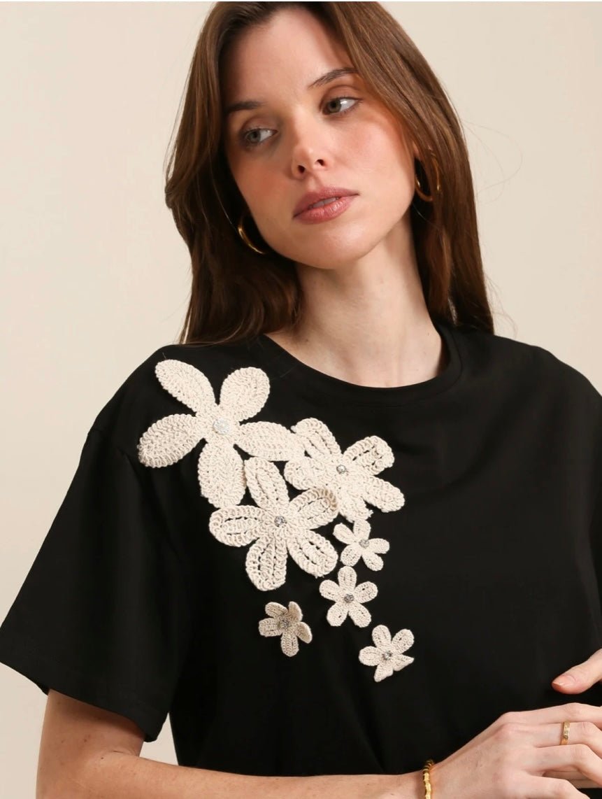 T-shirt avec fleurs en crochet - leyily